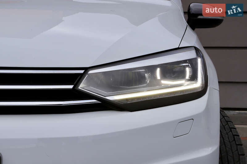 Микровэн Volkswagen Touran 2017 в Дрогобыче
