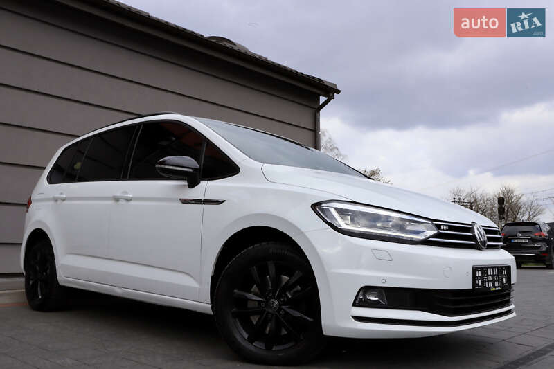 Микровэн Volkswagen Touran 2017 в Дрогобыче