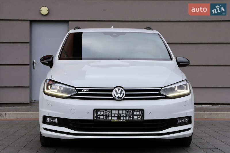 Микровэн Volkswagen Touran 2017 в Дрогобыче