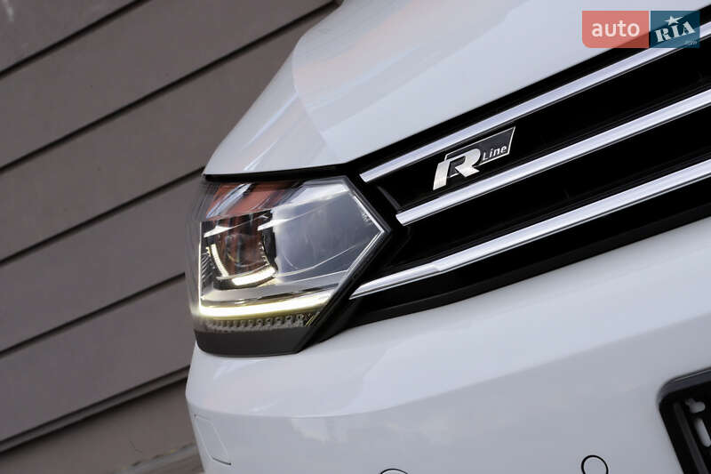 Микровэн Volkswagen Touran 2017 в Дрогобыче