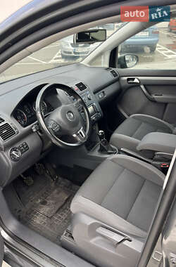 Минивэн Volkswagen Touran 2015 в 