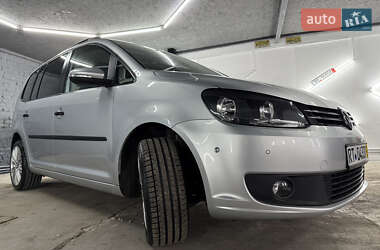 Минивэн Volkswagen Touran 2014 в 