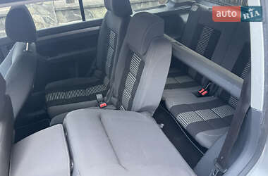 Минивэн Volkswagen Touran 2009 в 