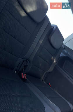 Минивэн Volkswagen Touran 2010 в 