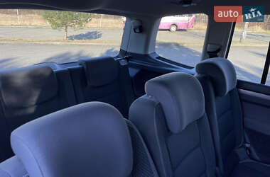 Минивэн Volkswagen Touran 2010 в 