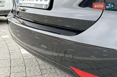 Минивэн Volkswagen Touran 2011 в 