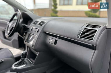Минивэн Volkswagen Touran 2011 в 
