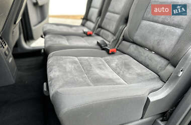 Минивэн Volkswagen Touran 2011 в 