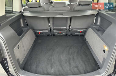 Минивэн Volkswagen Touran 2011 в 