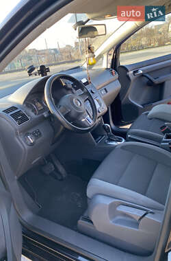 Мінівен Volkswagen Touran 2010 в 
