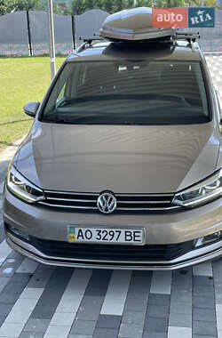 Микровэн Volkswagen Touran 2015 в 