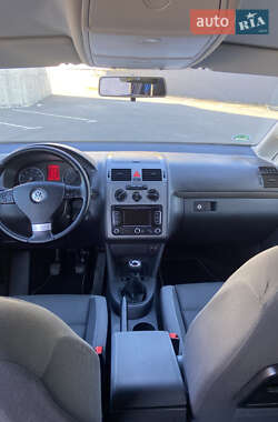 Минивэн Volkswagen Touran 2009 в 