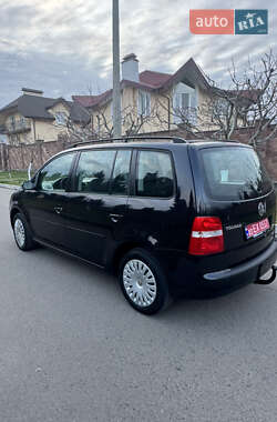 Мінівен Volkswagen Touran 2005 в 