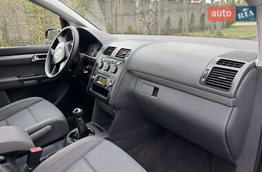 Мінівен Volkswagen Touran 2005 в 