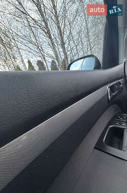 Мінівен Volkswagen Touran 2005 в 