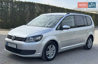 Мінівен Volkswagen Touran 2012 в 