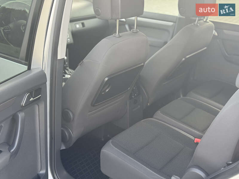 Минивэн Volkswagen Touran 2012 в Новой Ушице