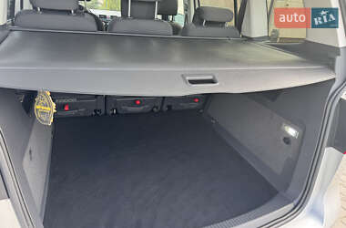 Мінівен Volkswagen Touran 2012 в 