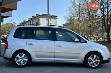 Минивэн Volkswagen Touran 2006 в 