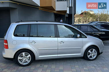 Минивэн Volkswagen Touran 2006 в 