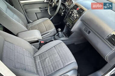 Минивэн Volkswagen Touran 2006 в 