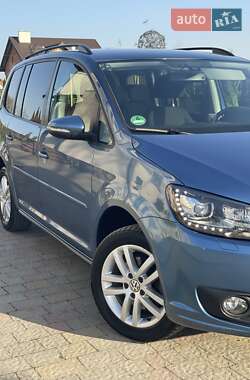 Мінівен Volkswagen Touran 2015 в 