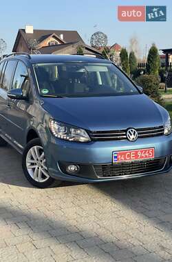 Мінівен Volkswagen Touran 2015 в 