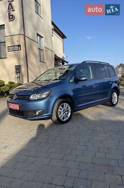 Мінівен Volkswagen Touran 2015 в 