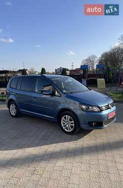 Мінівен Volkswagen Touran 2015 в 