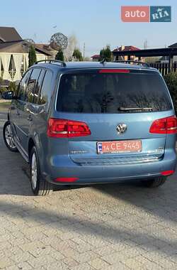Мінівен Volkswagen Touran 2015 в 