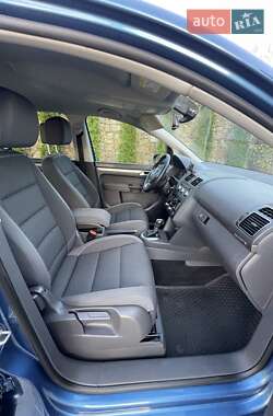 Мінівен Volkswagen Touran 2015 в 