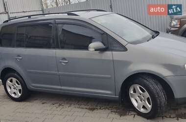 Минивэн Volkswagen Touran 2004 в 