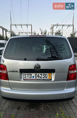 Минивэн Volkswagen Touran 2006 в 