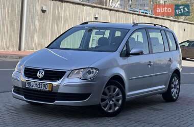 Минивэн Volkswagen Touran 2007 в 