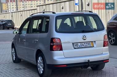 Минивэн Volkswagen Touran 2007 в 