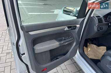 Минивэн Volkswagen Touran 2007 в 