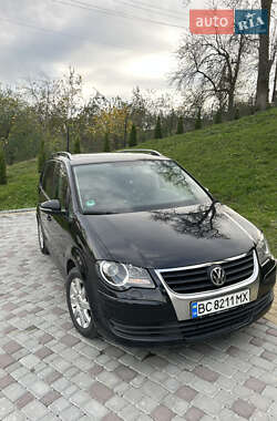 Минивэн Volkswagen Touran 2009 в 