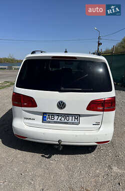 Минивэн Volkswagen Touran 2013 в 