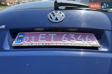 Минивэн Volkswagen Touran 2009 в 