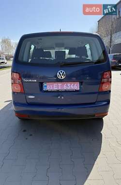 Минивэн Volkswagen Touran 2009 в 