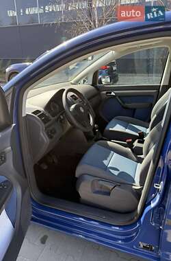 Минивэн Volkswagen Touran 2009 в 