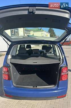 Минивэн Volkswagen Touran 2009 в 