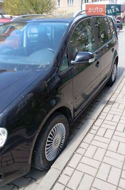Мінівен Volkswagen Touran 2006 в 