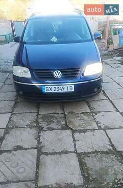 Минивэн Volkswagen Touran 2004 в Чемеровцах