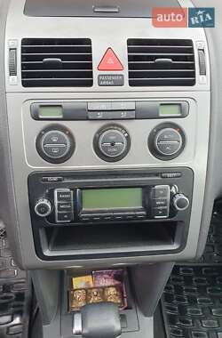 Мінівен Volkswagen Touran 2010 в 