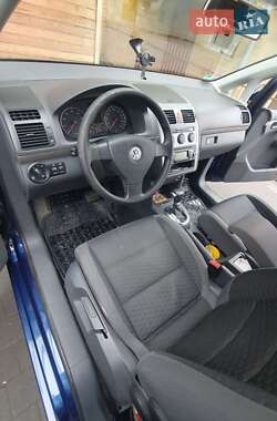 Мінівен Volkswagen Touran 2010 в 