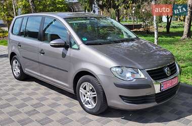 Минивэн Volkswagen Touran 2010 в Белой Церкви