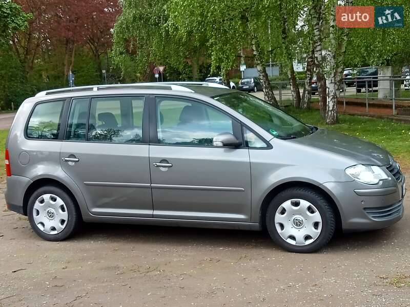 Минивэн Volkswagen Touran 2007 в Виннице