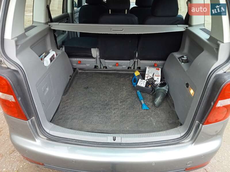 Минивэн Volkswagen Touran 2007 в Виннице