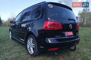 Минивэн Volkswagen Touran 2012 в 